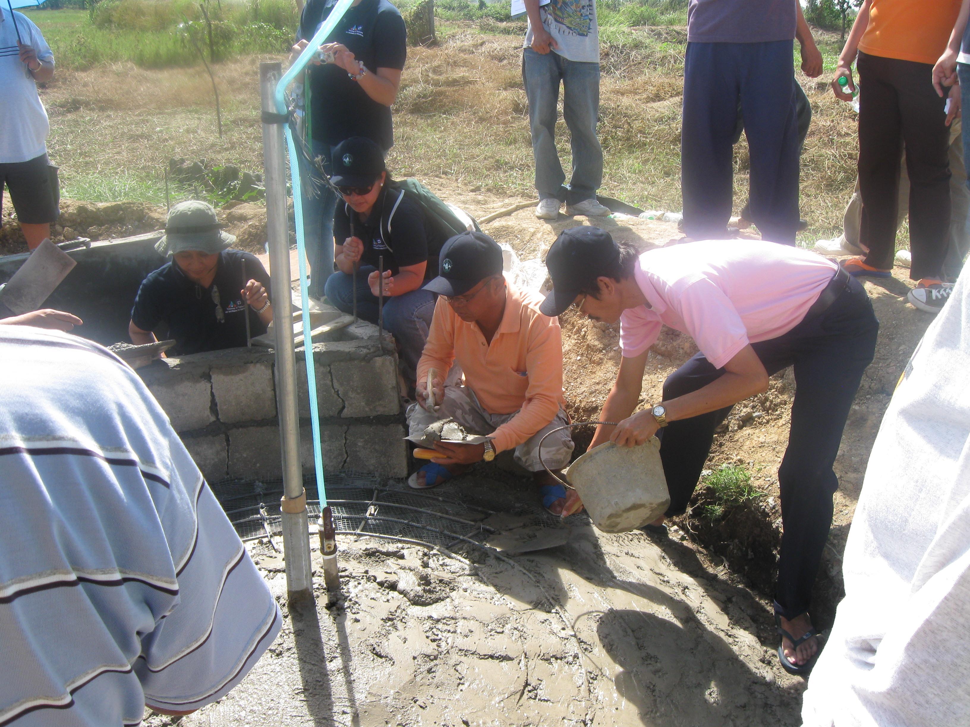 Technical agricultural biogas training during a site visit, 2012. <br><span class='small text-muted'>(2012)</span>